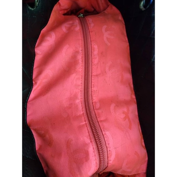 Authentic CHANEL Calfskin Quilted Large Cambon Tote Bag Black and Wallet - Picture 9 of 16